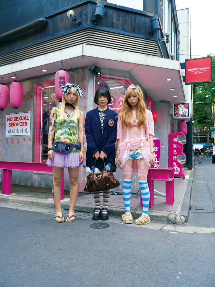 Pink Dress With Striped Stockings and Platform Sandals — Japan Outfits