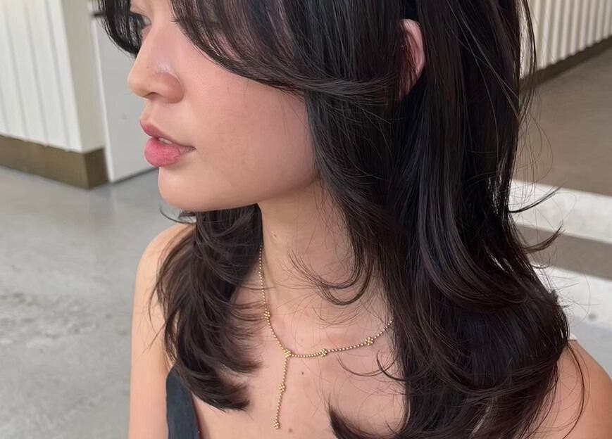 Wavy Dark Brown Shag With Curtain Bangs — Japanese Hair
