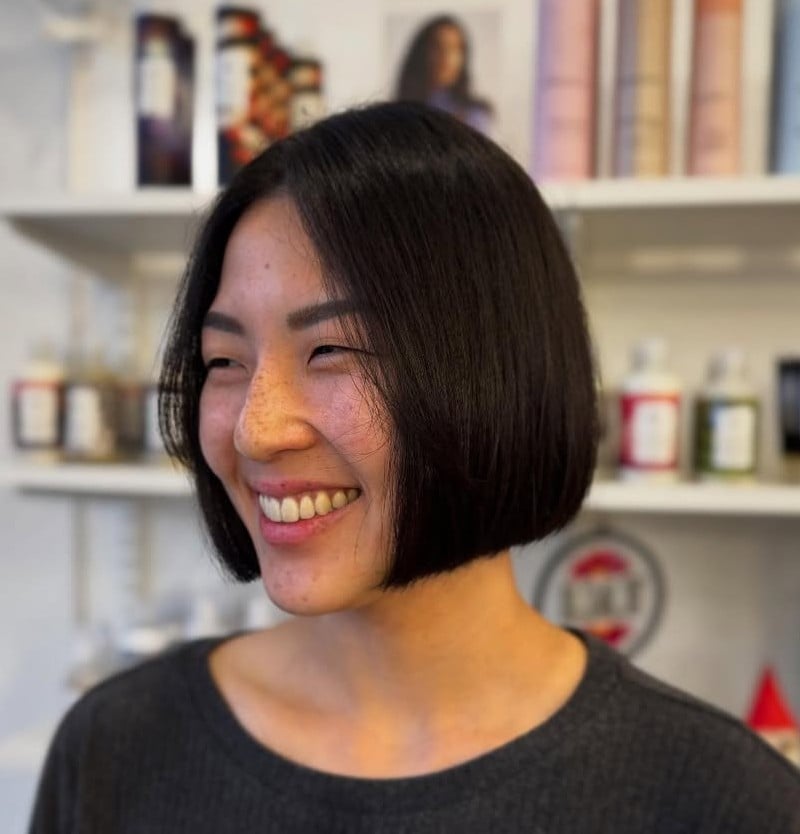 Chic Black Blunt Bob Chic Black Blunt Bob — Japanese Hairstyles