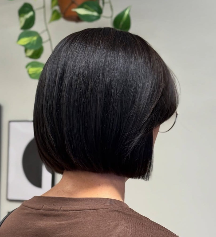 Sharp Back View Blunt Bob Sharp Back View Blunt Bob — Japanese Hairstyles