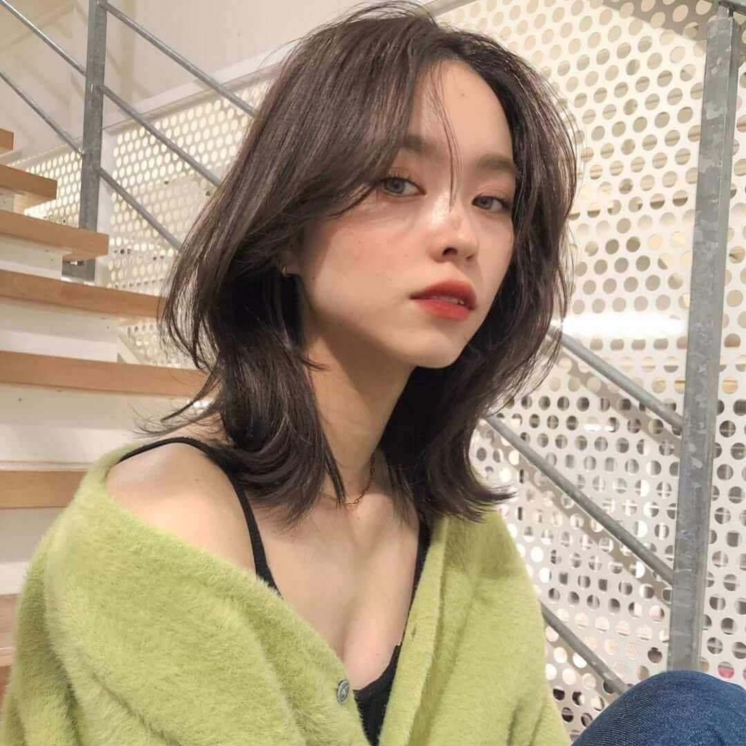 Collarbone Bob With Wispy Bangs Collarbone Bob With Wispy Bangs — Japanese Hairstyles