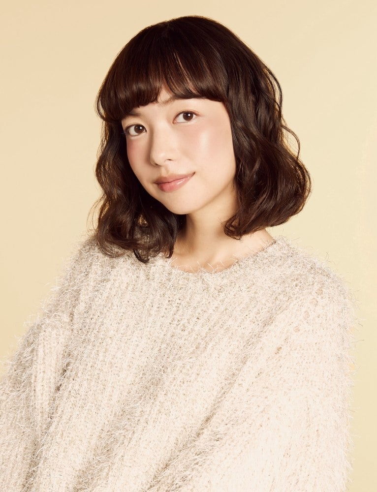 Collarbone Layered Bob With Soft Waves Collarbone Layered Bob With Soft Waves — Japanese Hairstyles