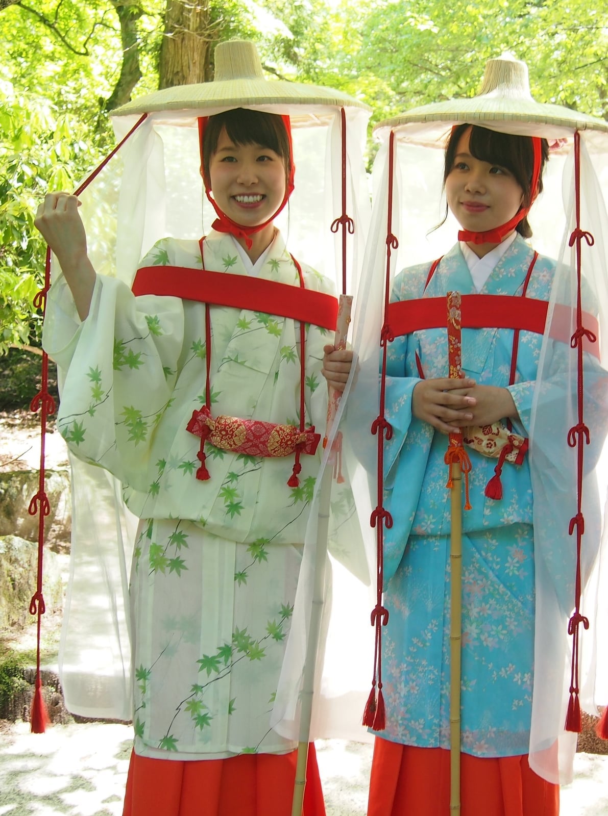 Traditional Kimono With Leaf Pattern And Hakama Trousers — Japanese Outfits