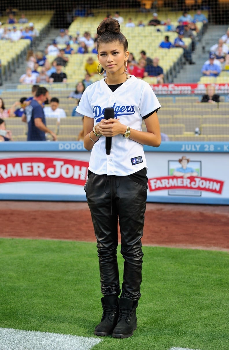 Sporty Jersey Meets Edgy Leather Pants — Jersey Outfit