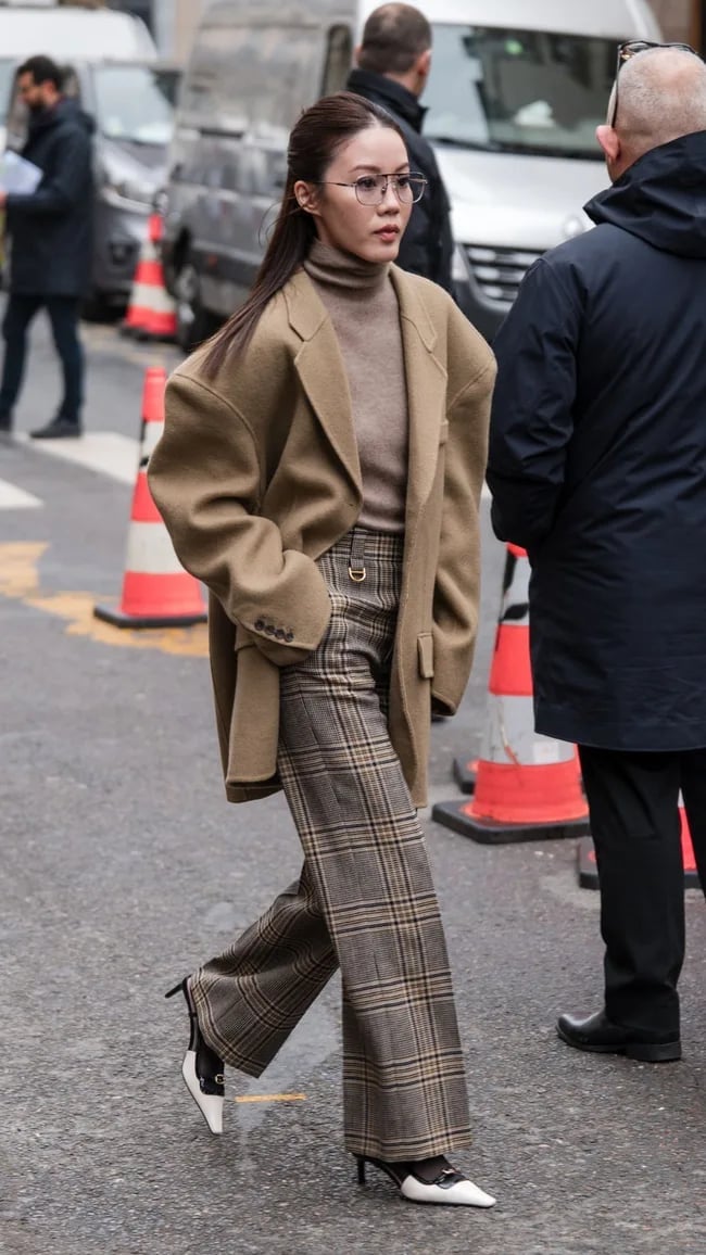 Oversized Camel Coat with Beige Turtleneck and Plaid Trousers — Job Interview Outfits