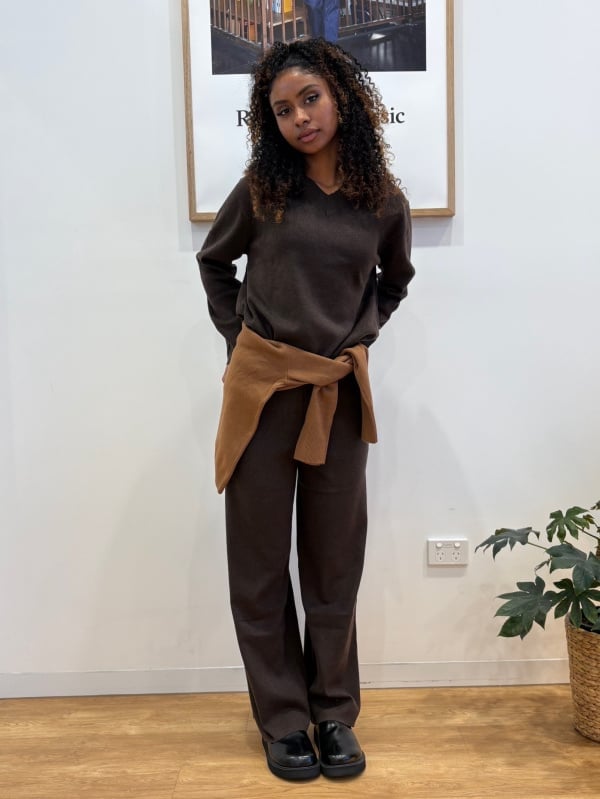 Brown Smooth Knit V-Neck Sweater with Knit Pants, Close-Up Take — Knit Outfits