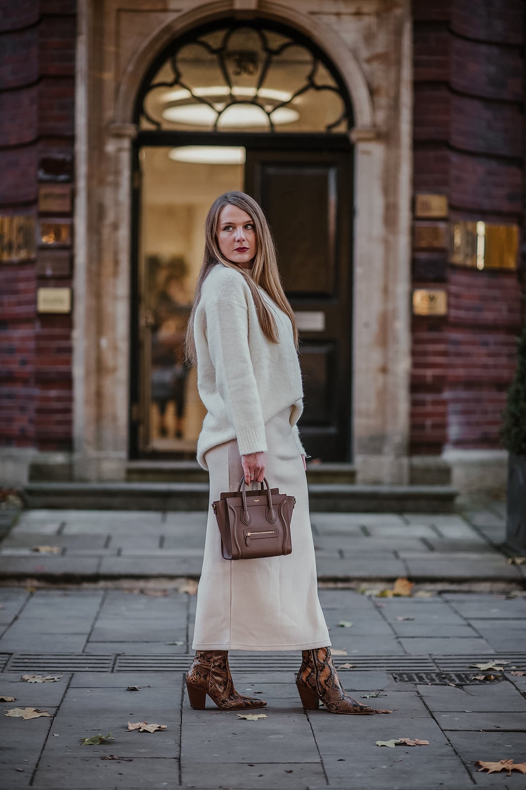 Cream Textured Knit Sweater with A-Line Maxi Skirt, Close-Up Take — Knit Outfits