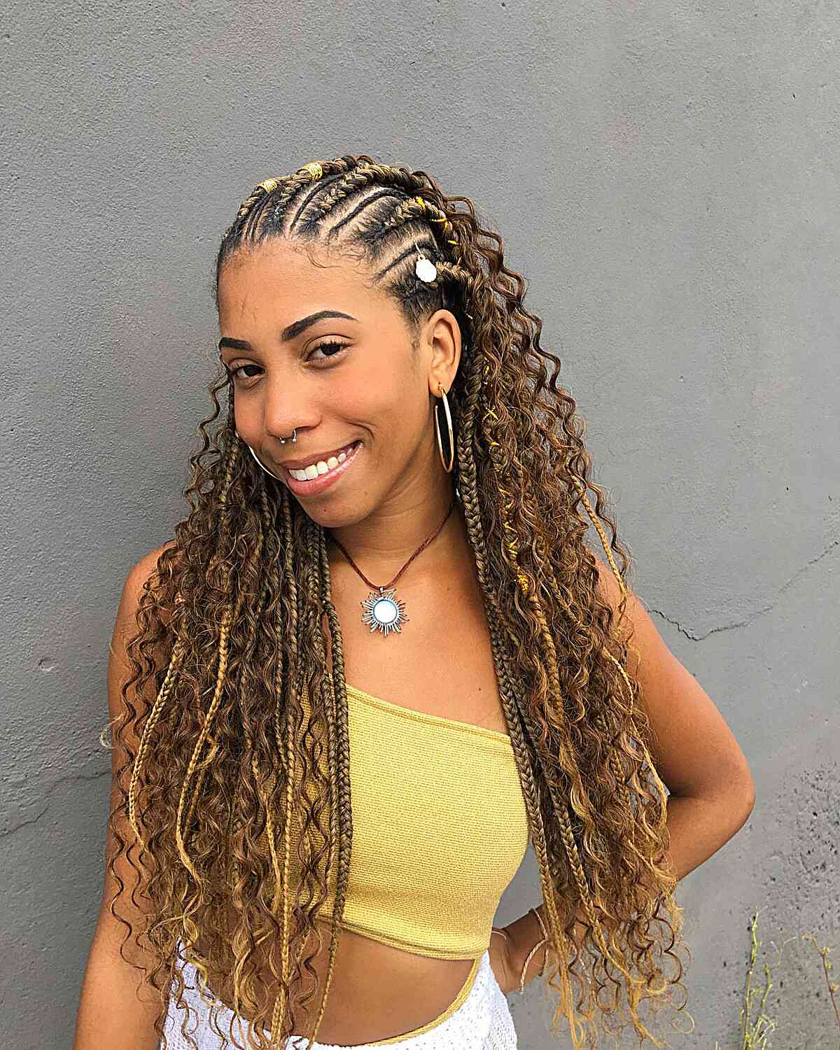 Mid-Back Knotless Braids With Curly Ends And Highlights