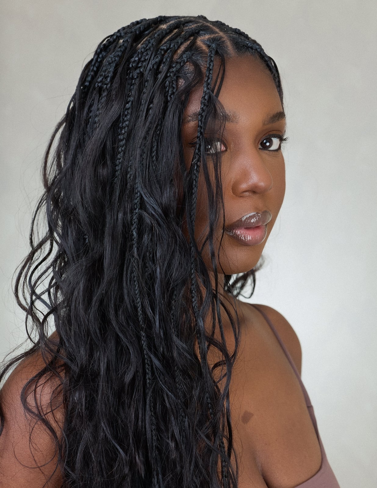 Mid-Back Knotless Braids With Bohemian Wavy Ends, Black