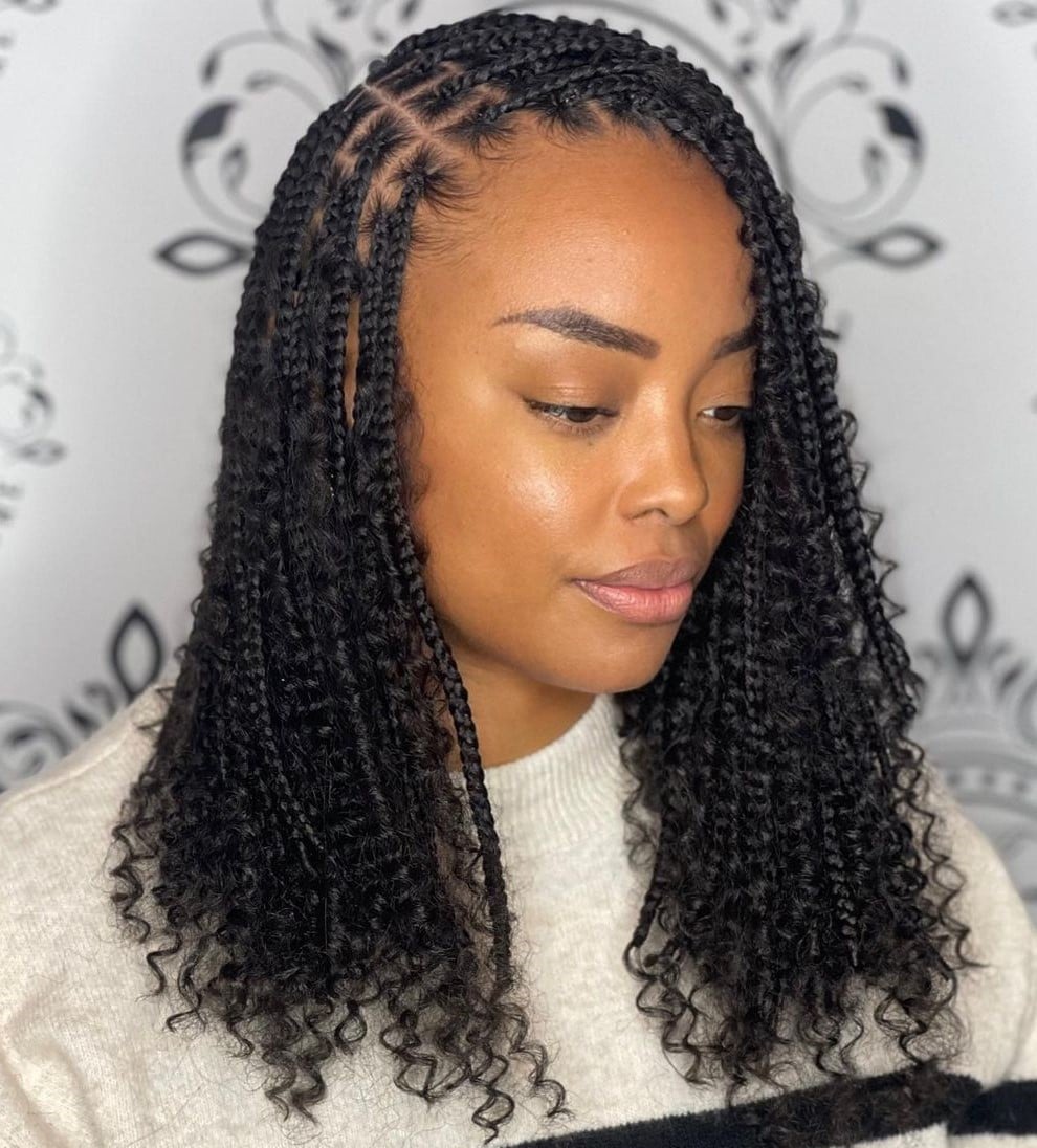Collarbone Knotless Braids With Wavy Ends Collarbone Knotless Braids With Wavy Ends — Knotless Hairstyles