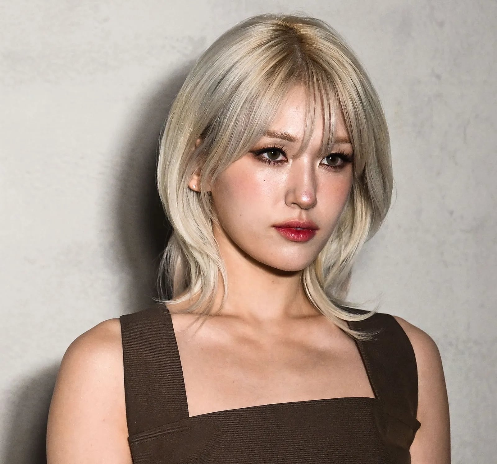 Ash Blonde Layered Bob Wispy Bangs Ash Blonde Layered Bob Wispy Bangs — Korean Hair