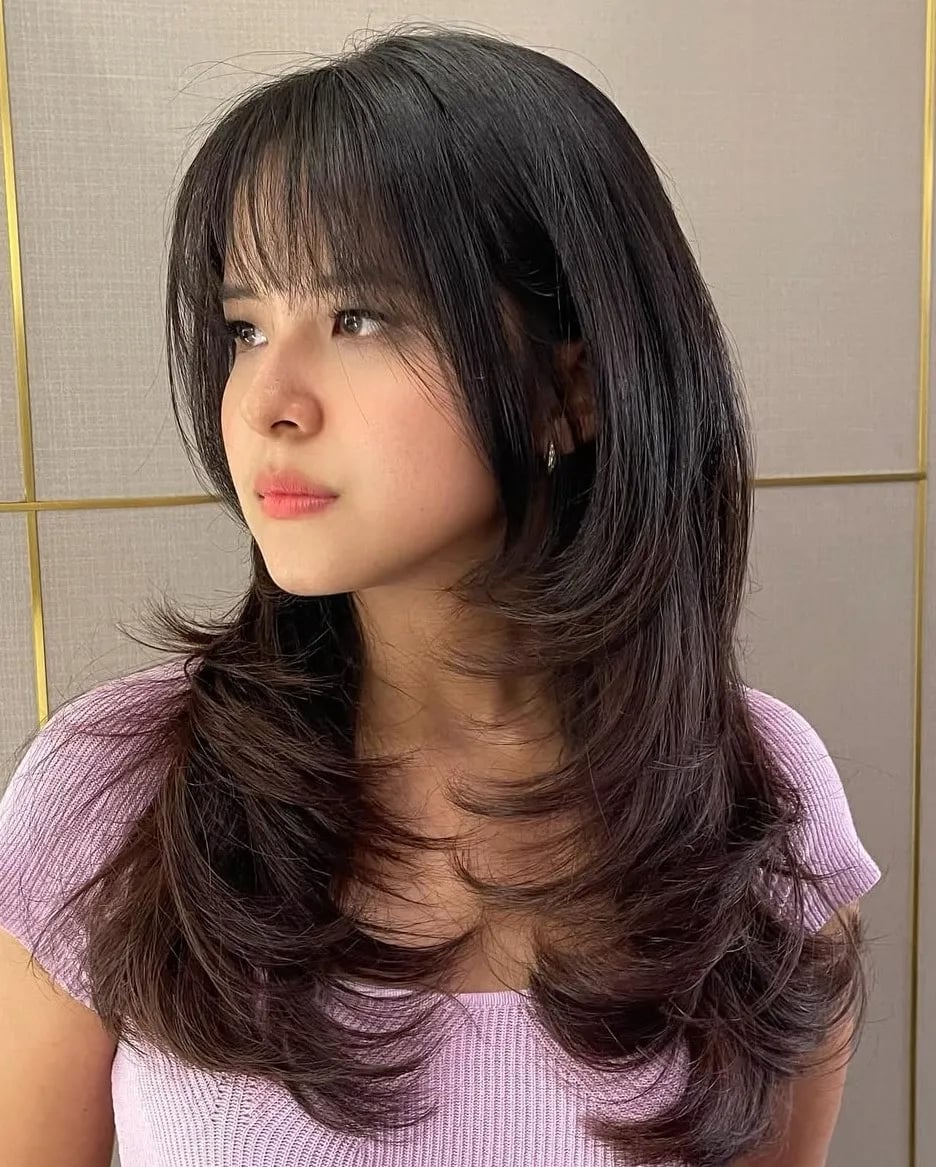 Mid-Back Layers With Full Wispy Bangs Mid-Back Layers With Full Wispy Bangs — Korean Hairstyles