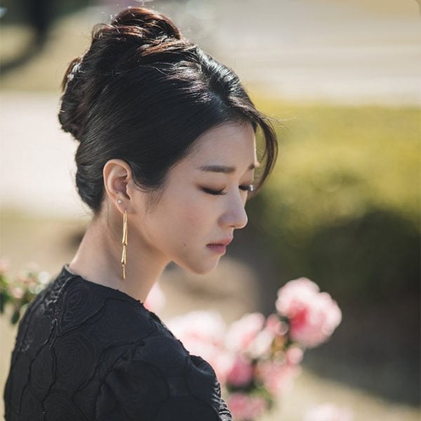 Sculpted Dark Brown Updo Sculpted Dark Brown Updo — Korean Hairstyles