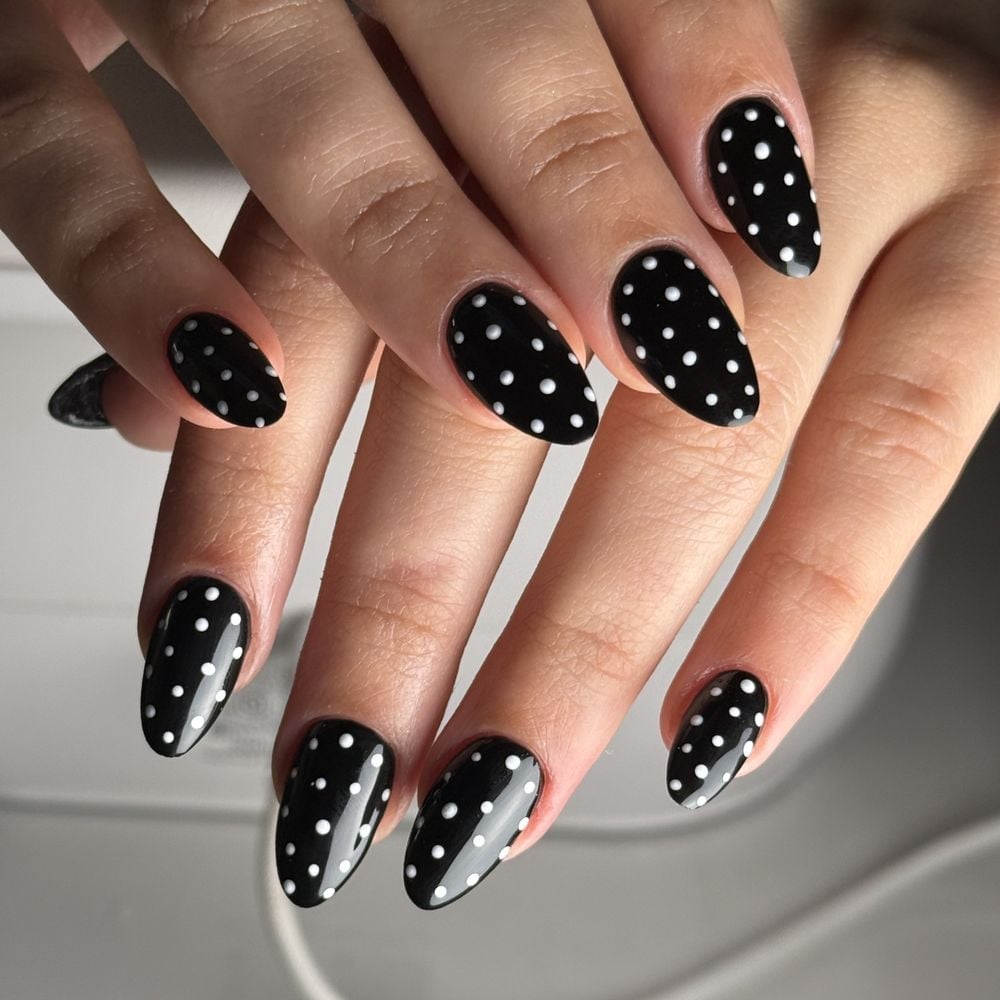 Black White Polka Dot Medium Almond Nails — Korean Nail Art