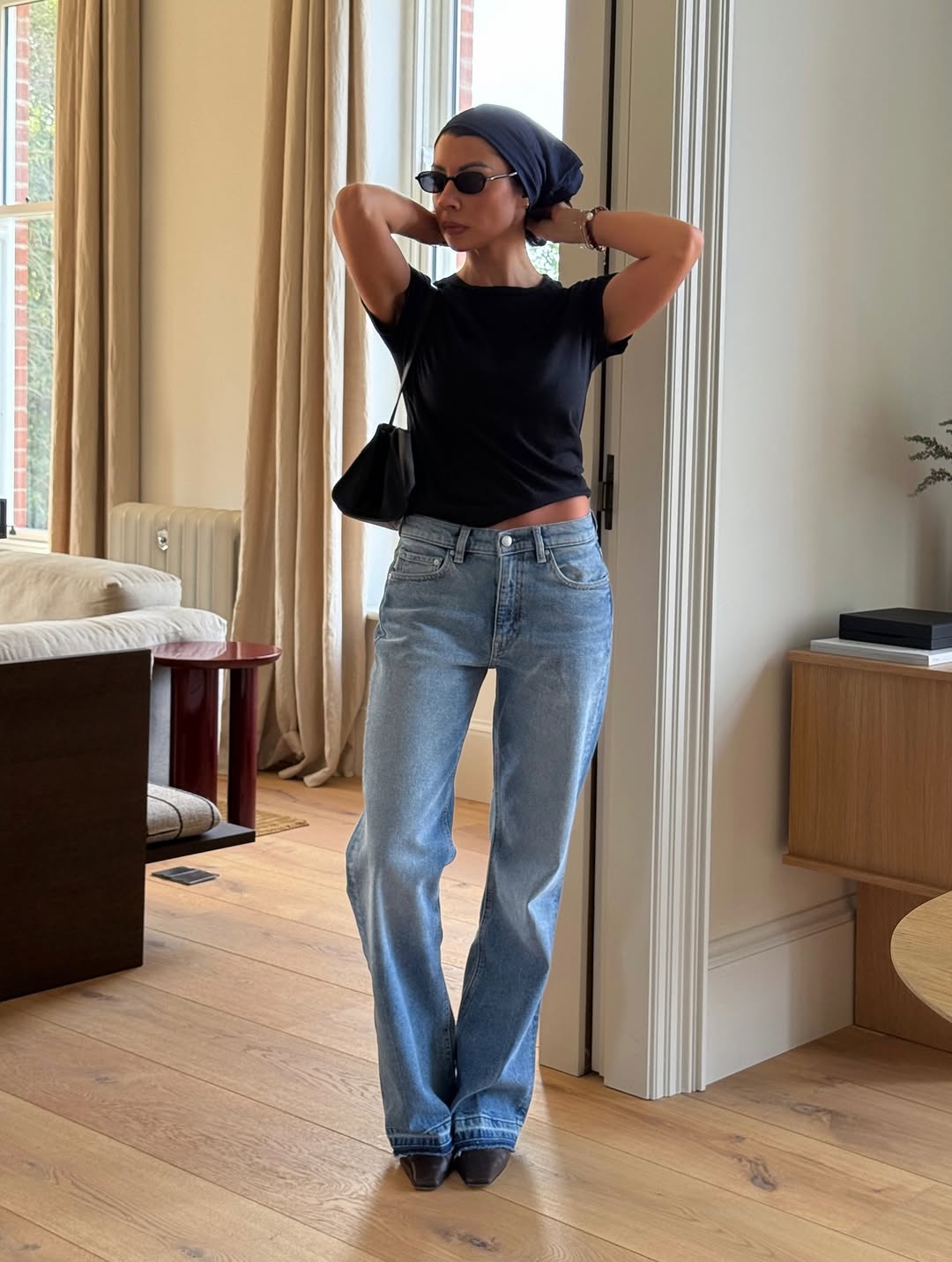 Headscarf Adds Polish to Casual Denim Headscarf Adds Polish to Casual Denim — La Outfits