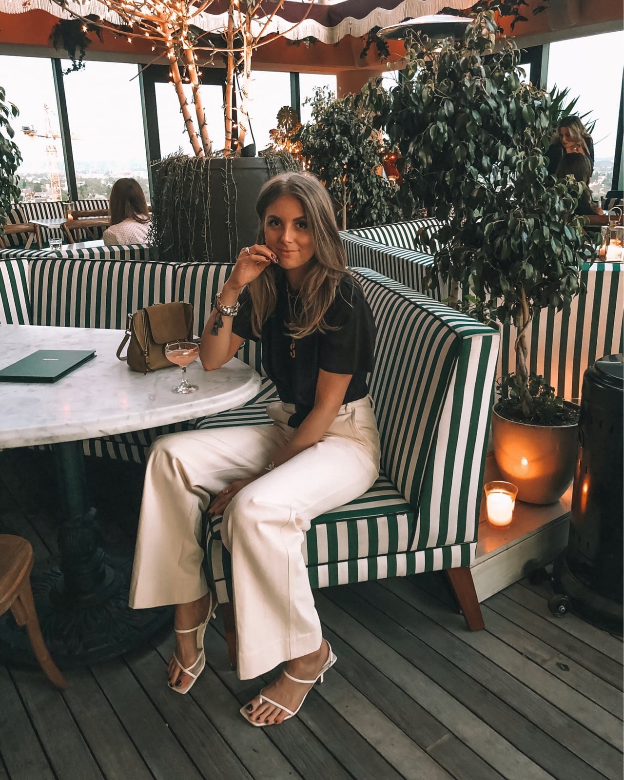 Cream Wide Leg Trousers for Evening Comfort Cream Wide Leg Trousers for Evening Comfort — La Outfits