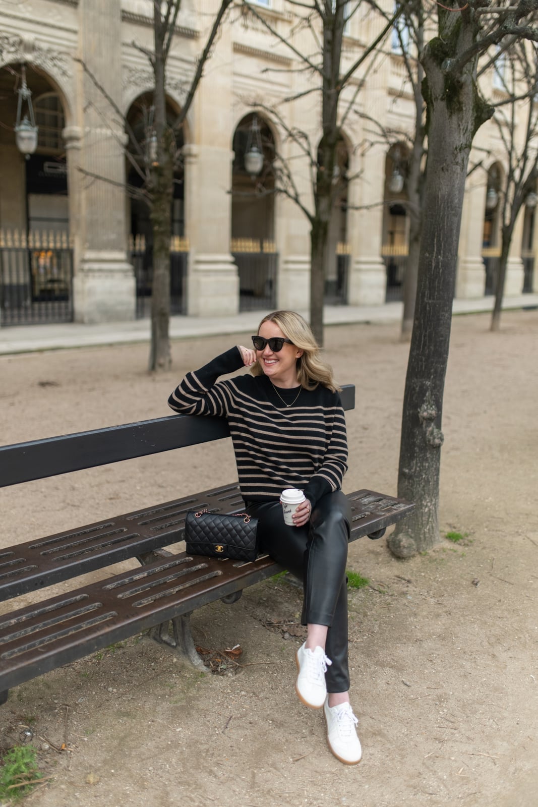 Leather Pants Create a Sleek Silhouette Leather Pants Create a Sleek Silhouette — La Outfits