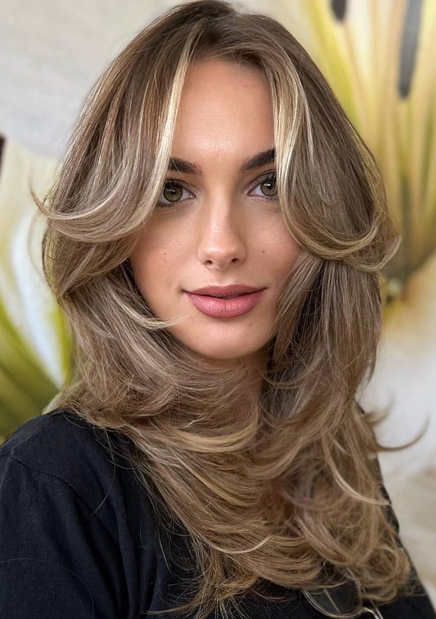 Collarbone Layers With Soft Curtain Bangs Collarbone Layers With Soft Curtain Bangs — Layers Hairstyles