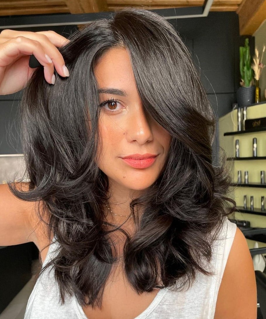 Collarbone Layers With Soft Waves Collarbone Layers With Soft Waves — Layers Hairstyles