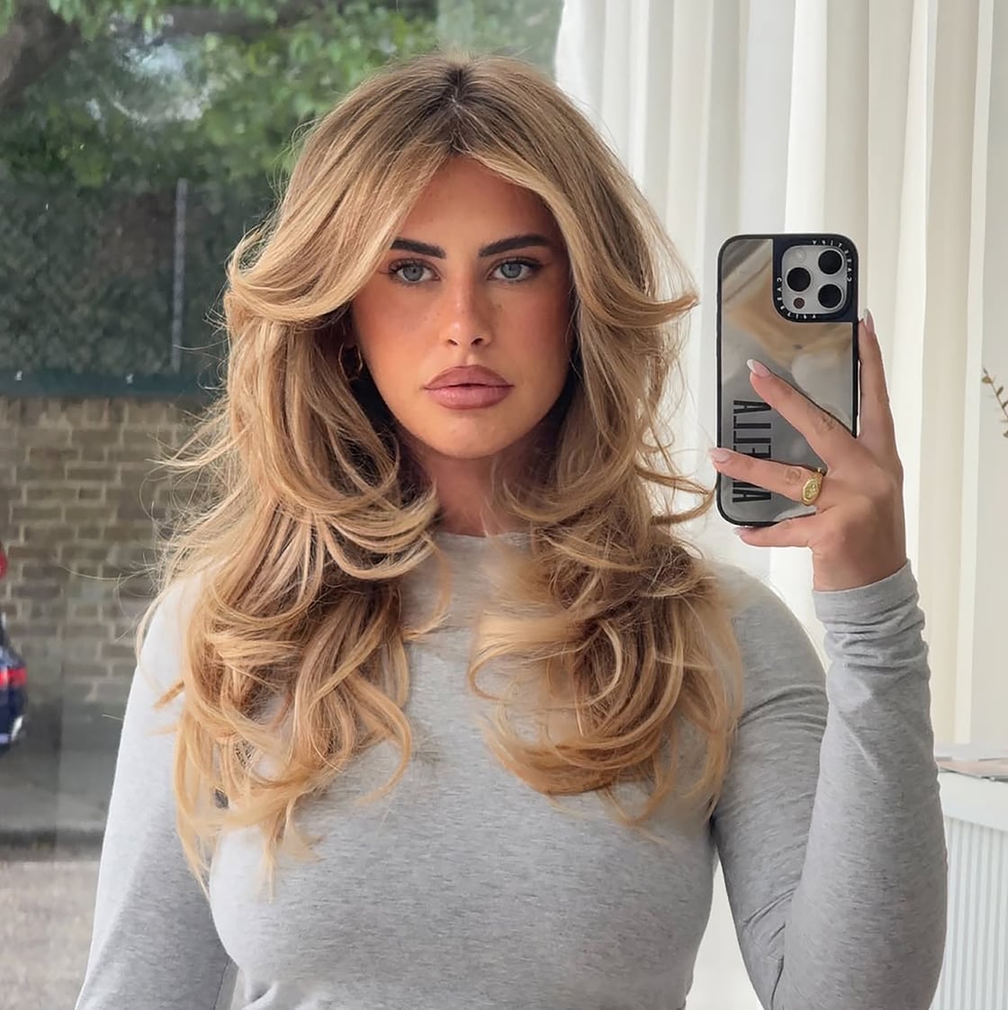Dark Blonde Voluminous Layers With Curtain Bangs, Wavy Dark Blonde Voluminous Layers With Curtain Bangs, Wavy — Layers Hairstyles