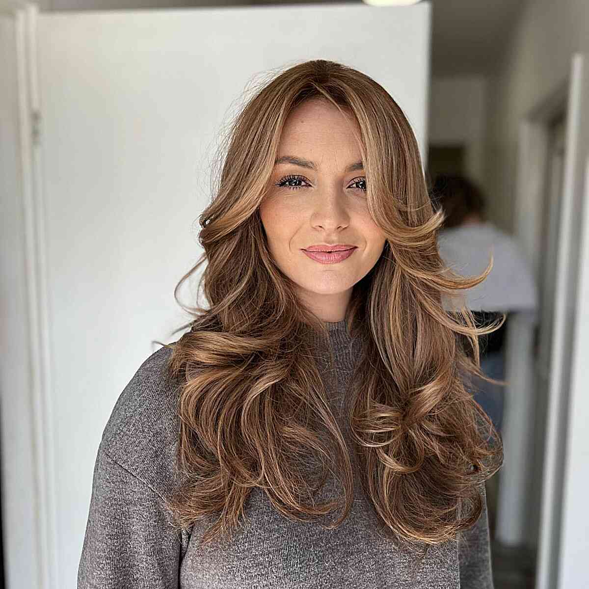 Mid-Back Layers With Soft Curtain Bangs, Wavy Mid-Back Layers With Soft Curtain Bangs, Wavy — Layers Hairstyles
