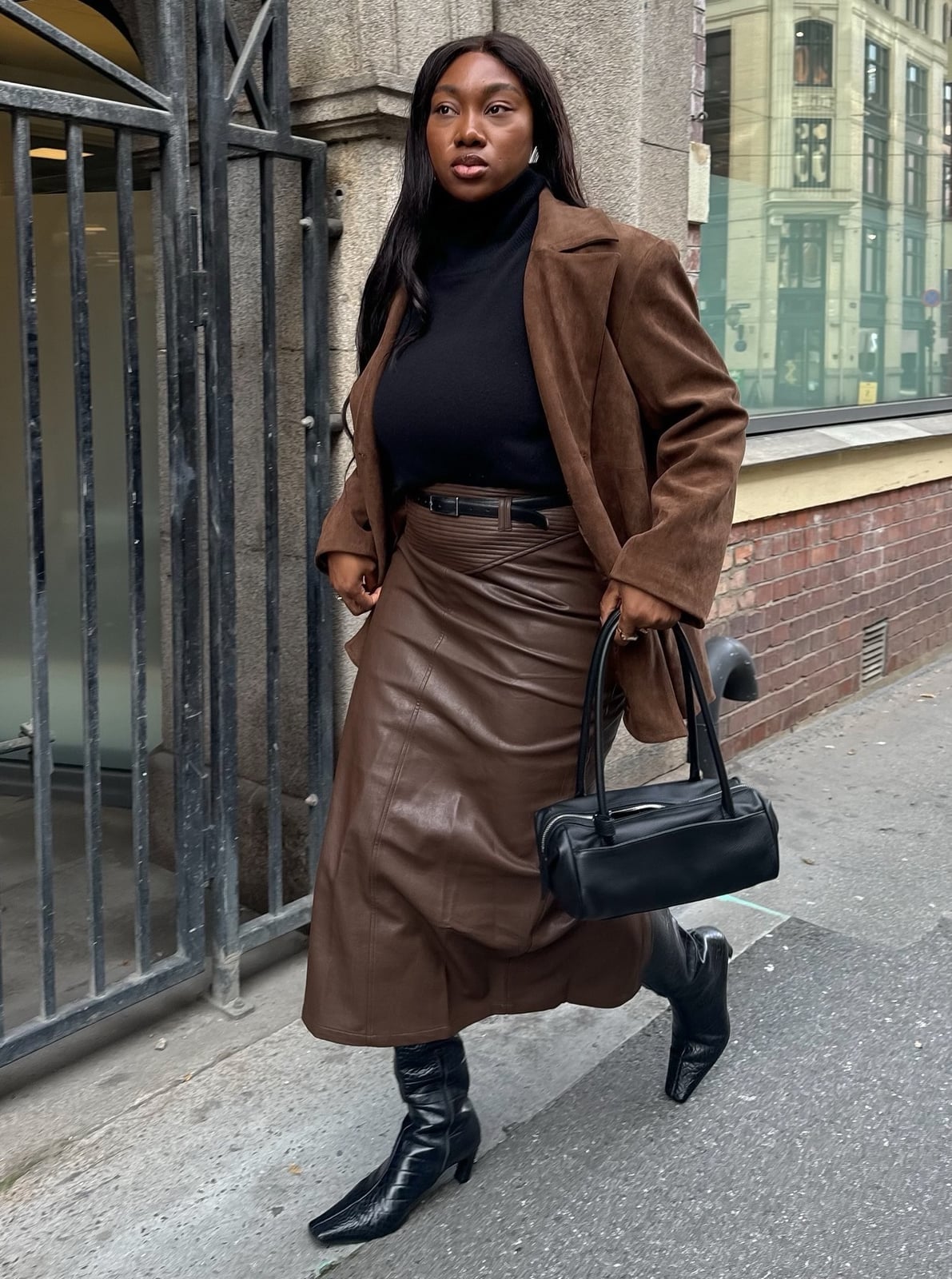 A Brown Leather Midi Skirt With A Black Turtleneck A Brown Leather Midi Skirt With A Black Turtleneck — Leather Outfits