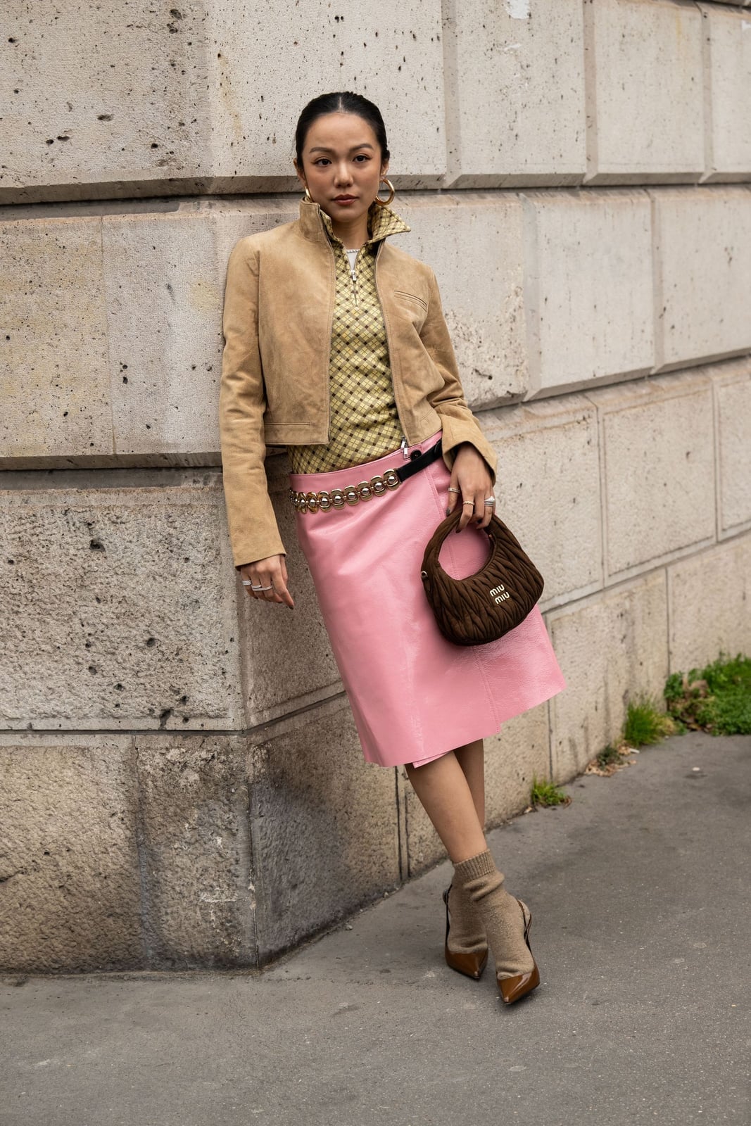 Pastel Pink Leather Skirt with Suede Jacket — Leather Skirt Outfits
