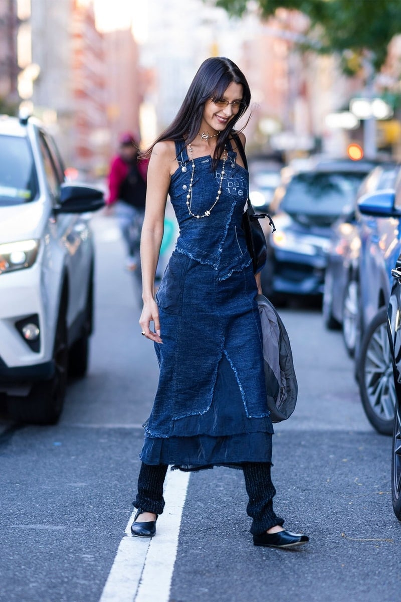 Black Leg Warmers with a Denim Dress and Ballet Flats — Leg Warmers Outfits
