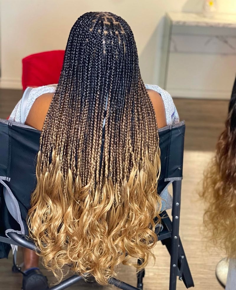 Waist-Length Box Braids Ombre With Wavy Ends Waist-Length Box Braids Ombre With Wavy Ends — Length Braids