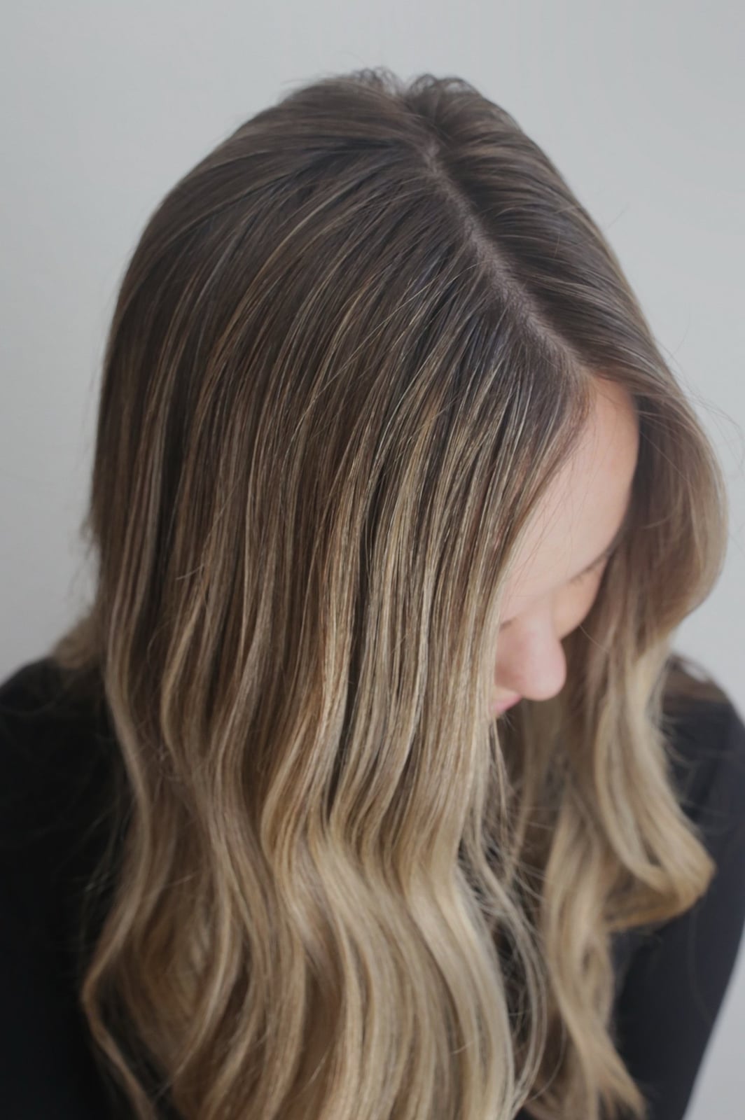 Collarbone Neutral Blonde With Subtle Highlights Collarbone Neutral Blonde With Subtle Highlights — Light Highlights