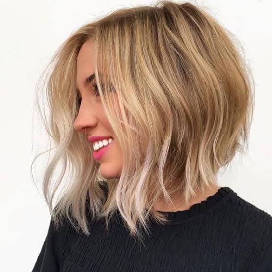 Collarbone Layered Lob With Wispy Bangs, Wavy — Lob Hair