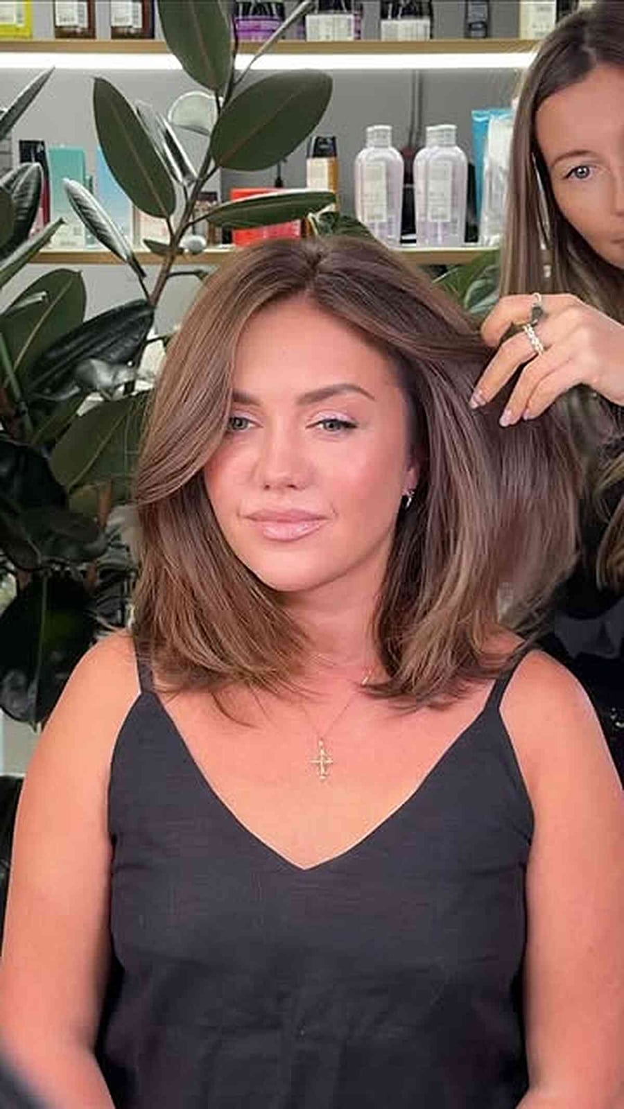 Collarbone Lob With Layers and Curtain Bangs, Wavy — Lob Hair