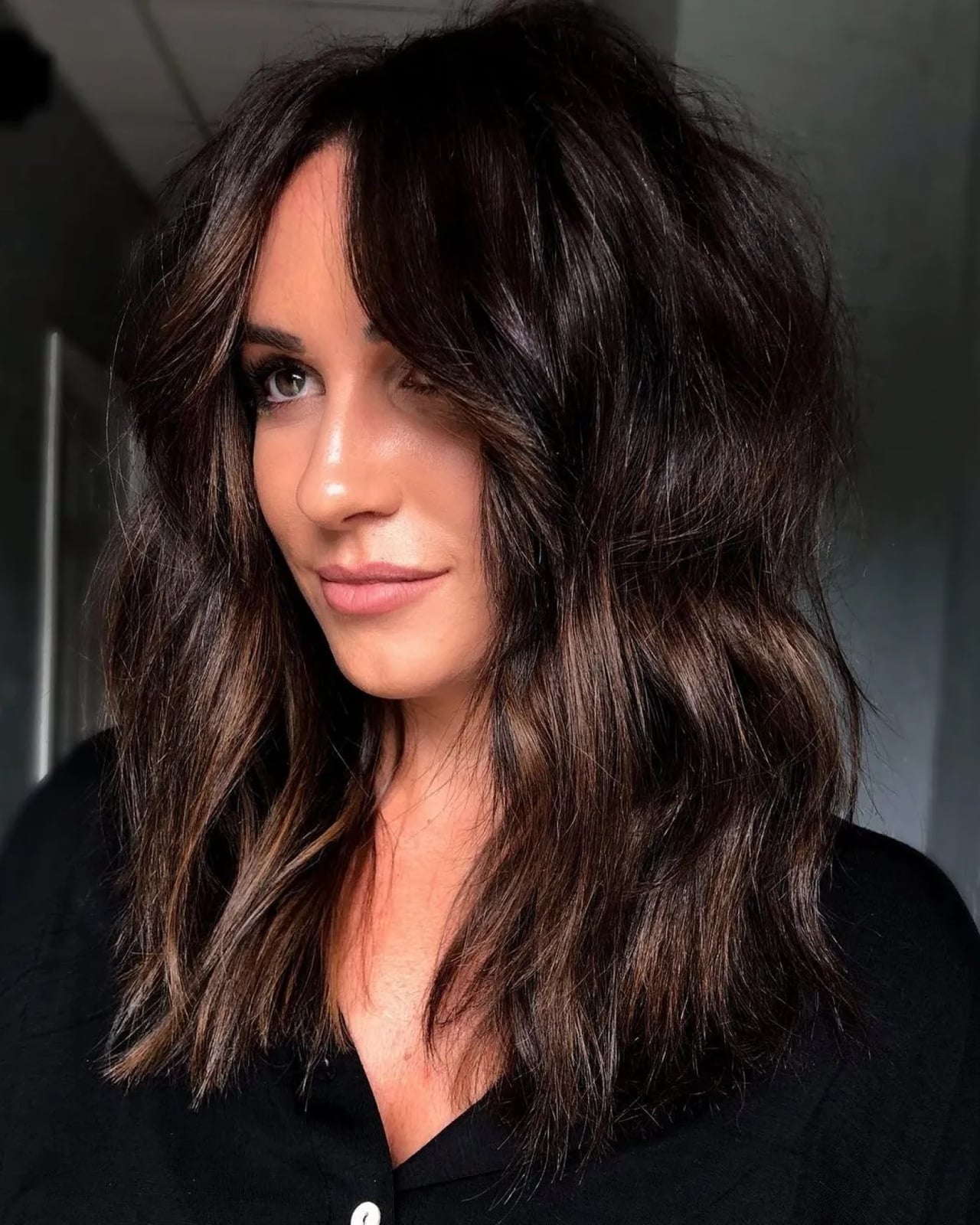 Collarbone Shag With Long Face-Framing Bangs — Low Maintenance Haircuts