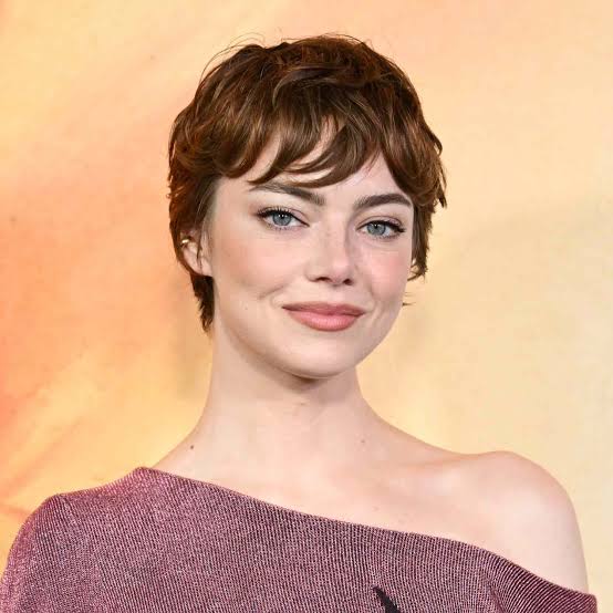 Short Auburn Pixie Shag With Curtain Bangs — Low Maintenance Haircuts
