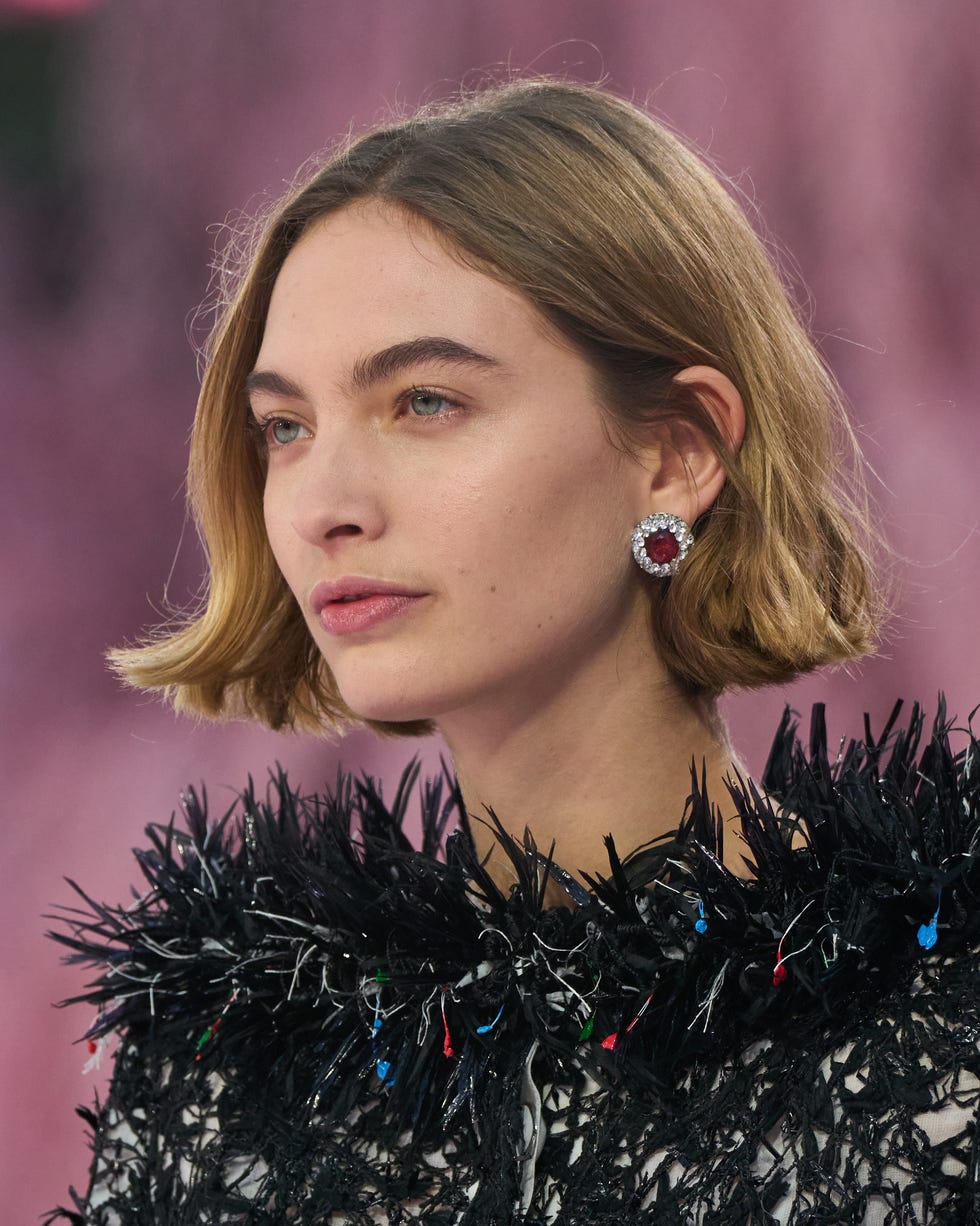Chin Length Bob With Textured Blonde and Giving A Lived-In Effect — Low Maintenance Haircuts