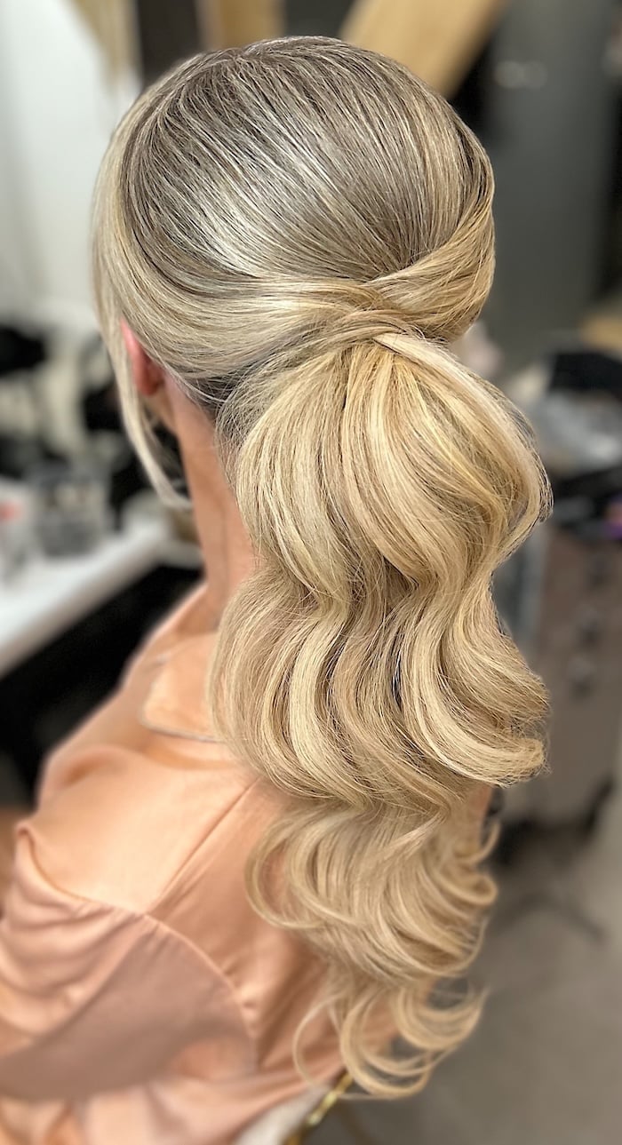 Ash Blonde Low Ponytail Voluminous Glossy Curls — Low Ponytail Hairstyles