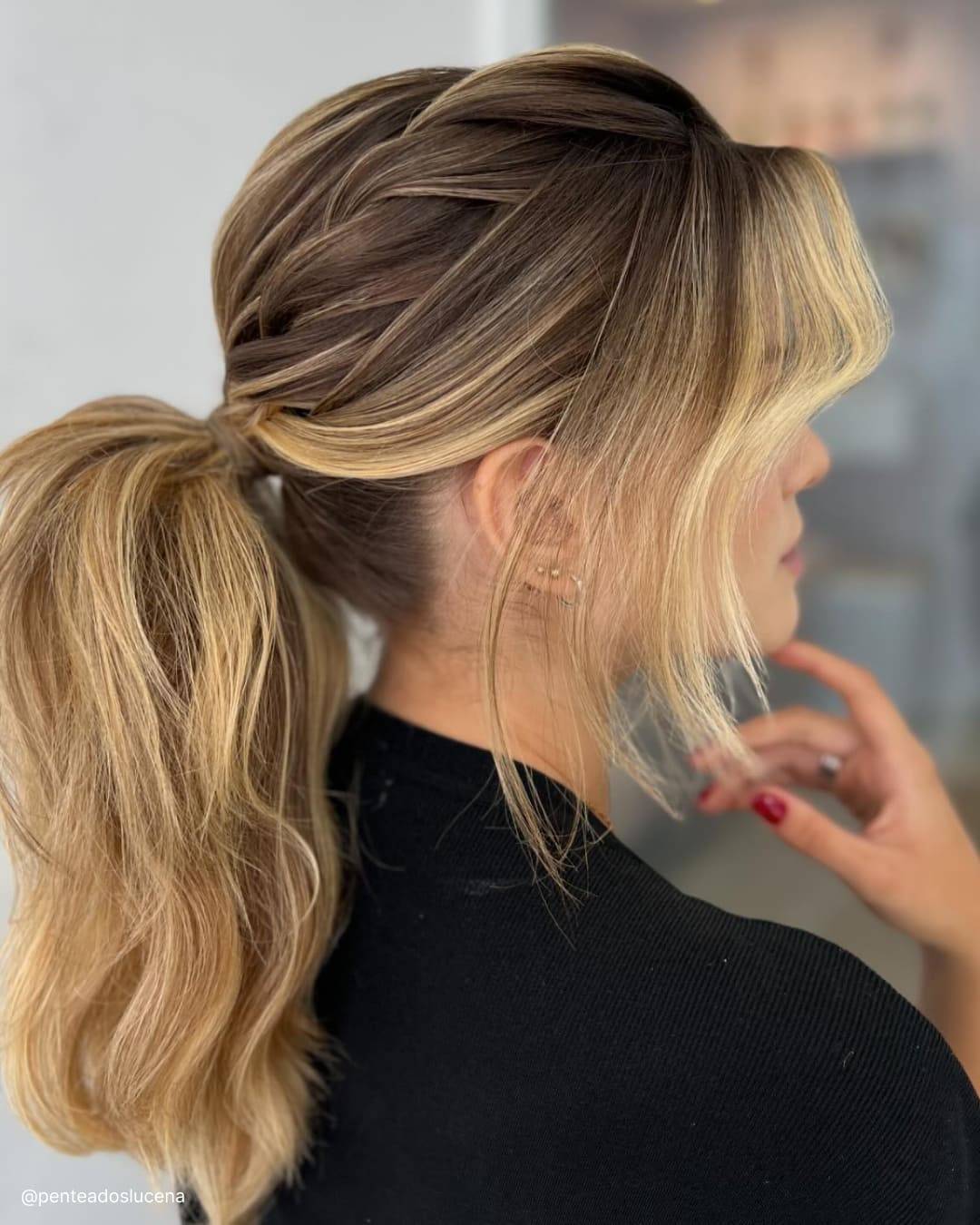 Blonde Low Ponytail Soft Waves, Close-Up Take — Low Ponytail Hairstyles