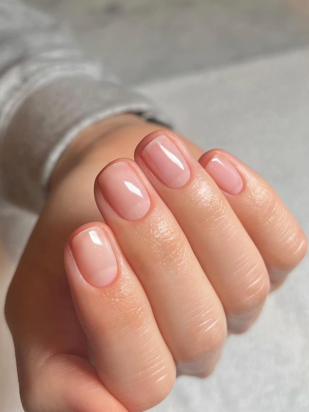 Short Oval Pink Nude Glossy Nails Short Oval Pink Nude Glossy Nails — Manicure Nails