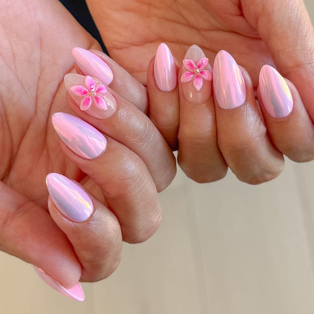 Medium Almond Iridescent Pink White Chrome 3D Flower Nails Medium Almond Iridescent Pink White Chrome 3D Flower Nails — Manicure Nails