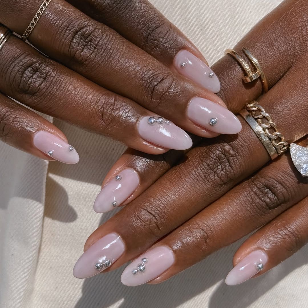 Medium Almond Milky Pink Silver Stud Nails Medium Almond Milky Pink Silver Stud Nails — Manicure Nails