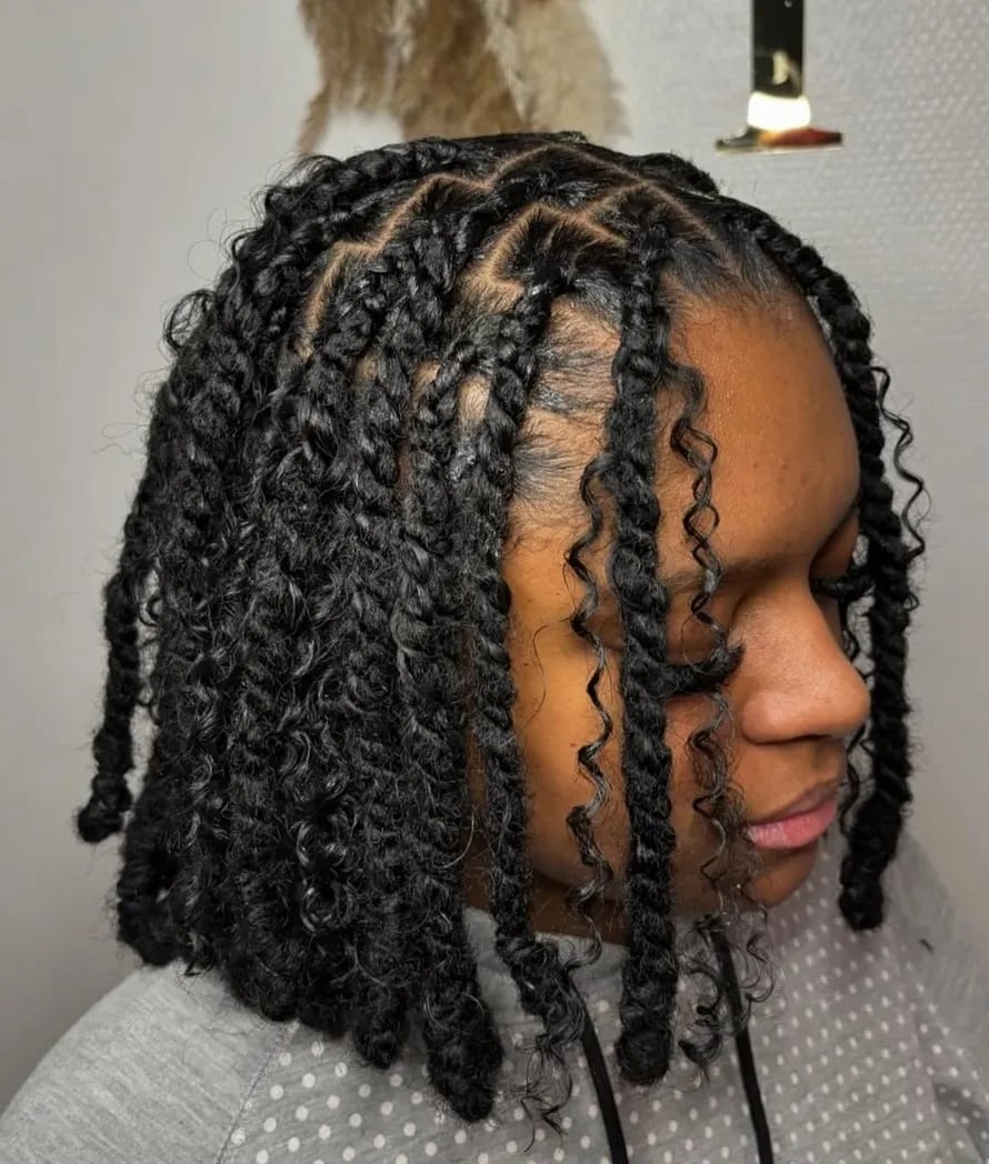 Voluminous Shoulder Length Black Marley Twists, Wavy Voluminous Shoulder Length Black Marley Twists, Wavy — Marley Twists Hairstyles