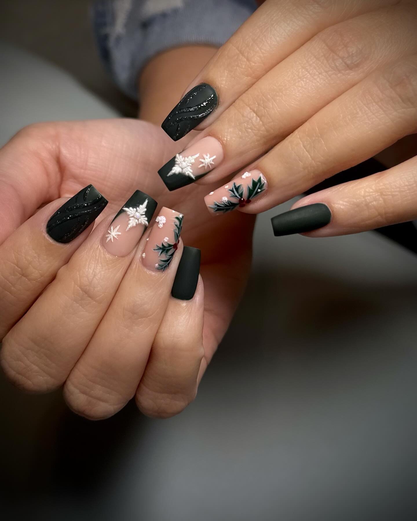 Matte Dark Green Christmas Nail Art