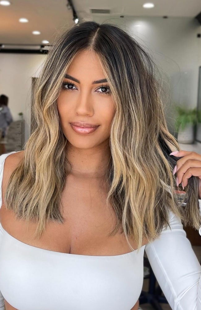 Collarbone Long Bob Dark Brown Blonde Balayage — Medium Hair