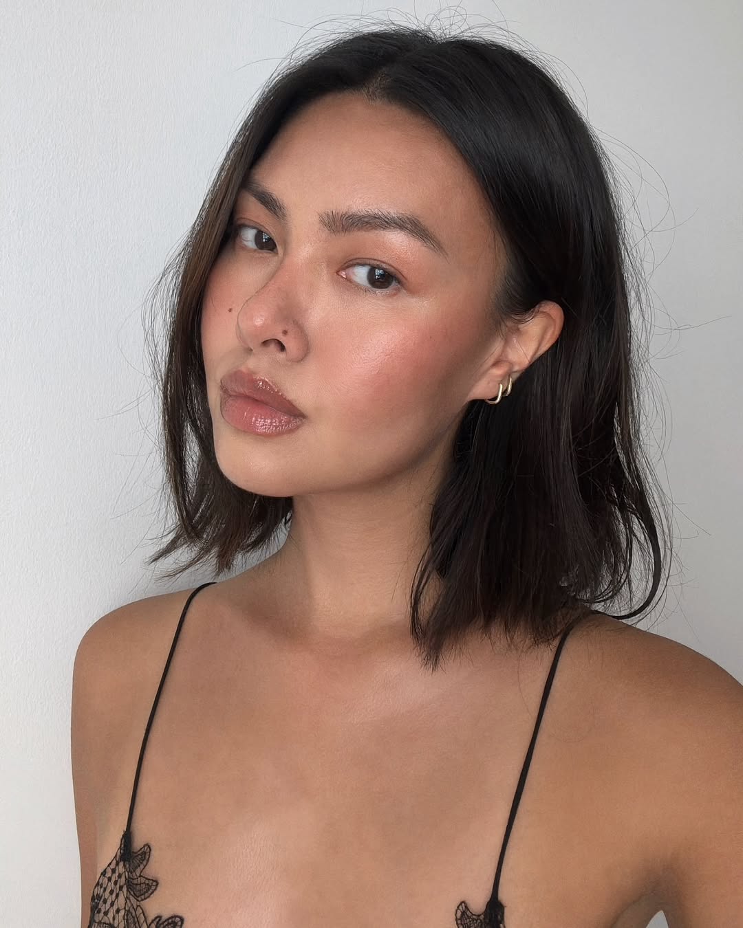 Chin Length Blunt Bob Dark Brown — Medium Hair