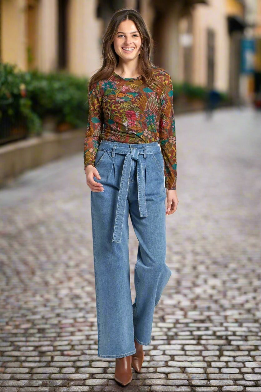 Colorful Floral Print Mesh Top With Wide Leg Jeans, Close-Up Take Colorful Floral Print Mesh Top With Wide Leg Jeans, Close-Up Take — Mesh Top Outfits