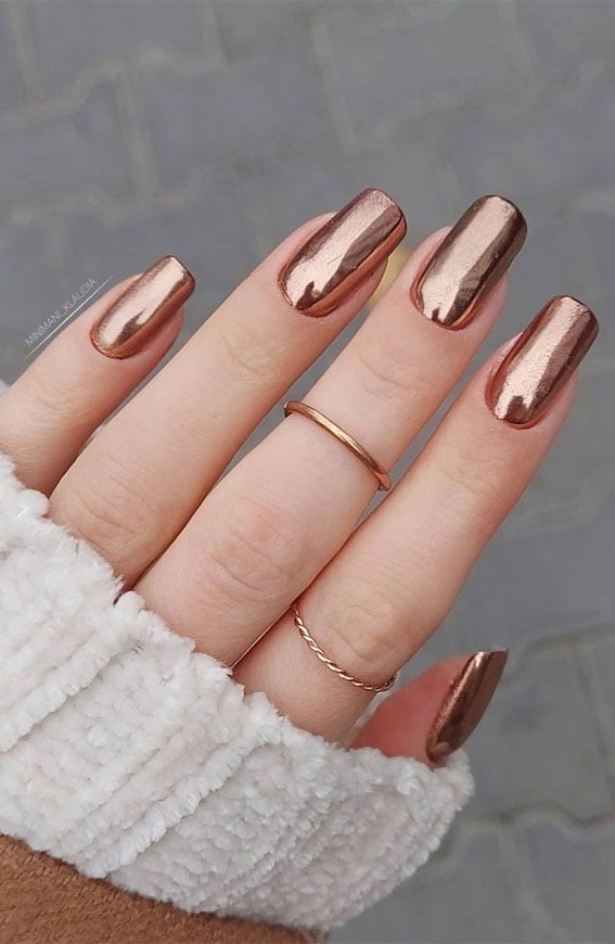 Shimmering Copper Orange Gold Medium Oval Nails — Metallic Nails