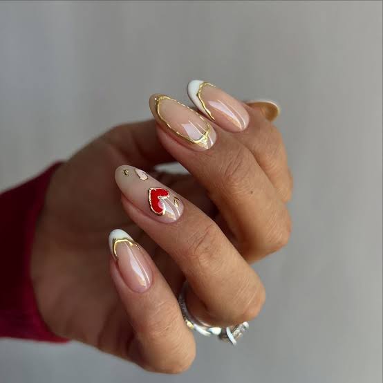 Short Oval Nude Base Metallic Gold French Tips — Metallic Nails