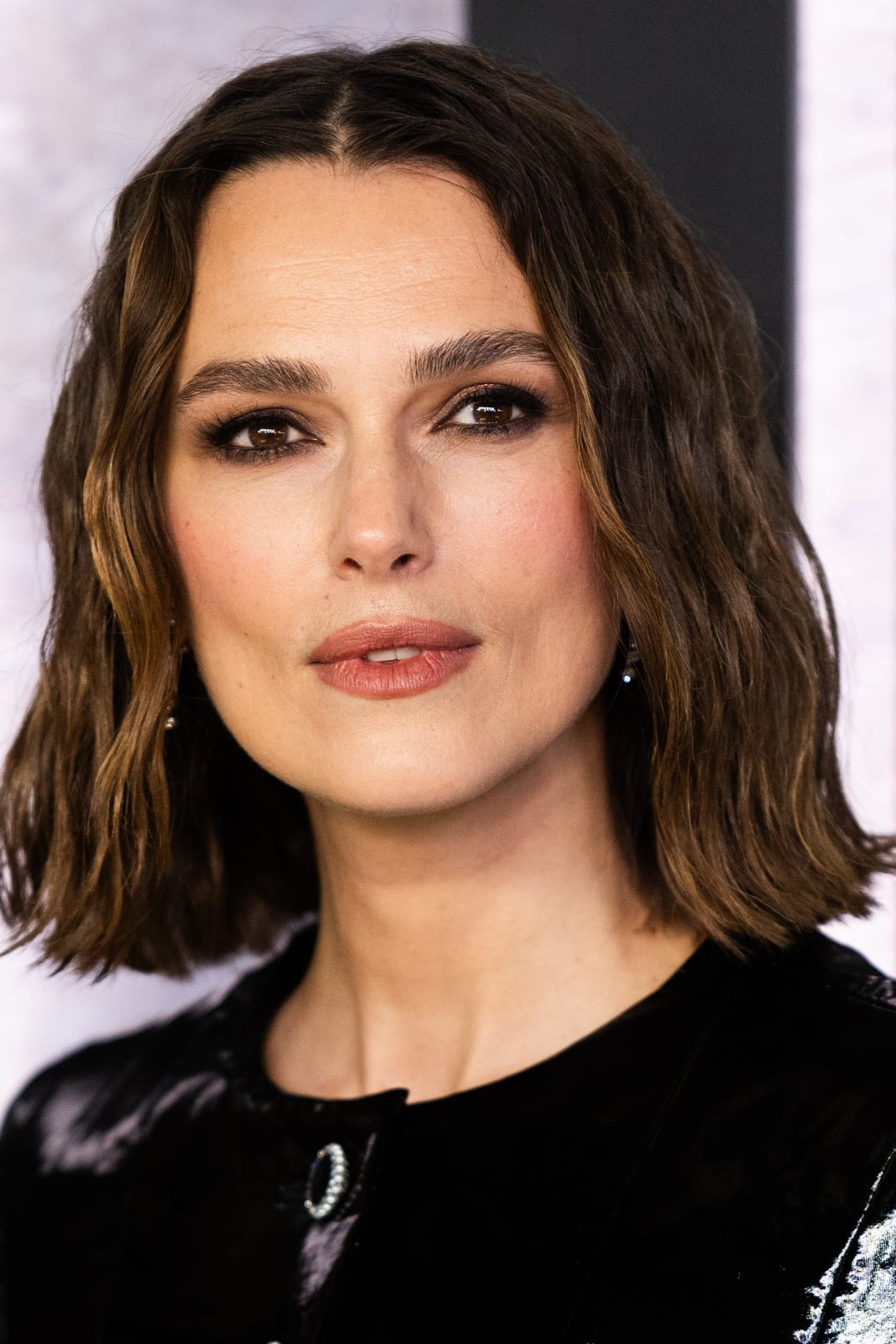 Air Dried Collarbone Bob — Middle Part Bob
