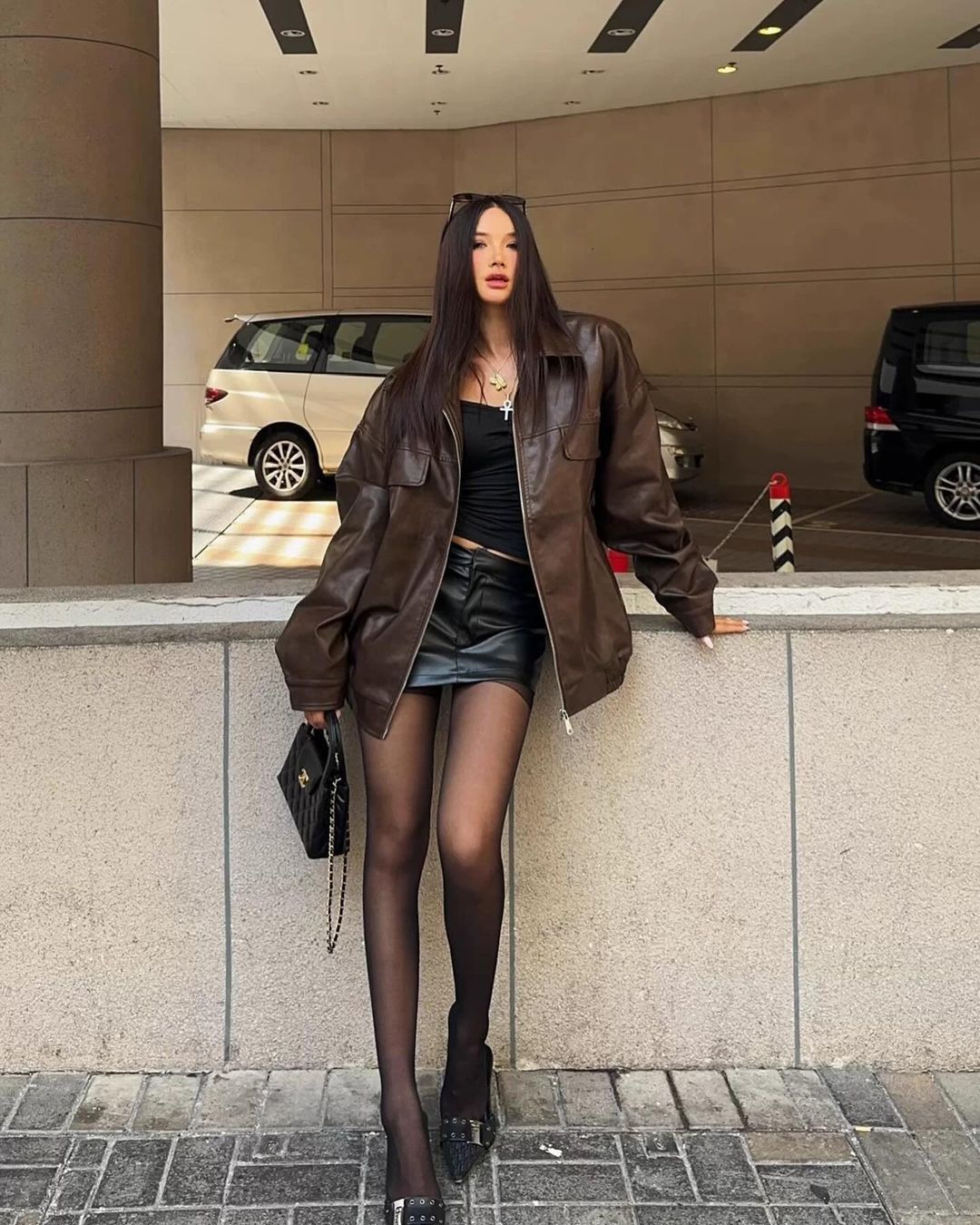 Black Leather Mini Skirt with Oversized Brown Jacket — Mini Skirt Outfits
