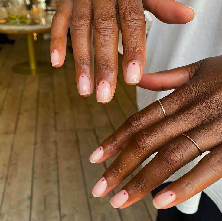 Short Oval Pink Nails With Single Red Dot — Minimalist Nails